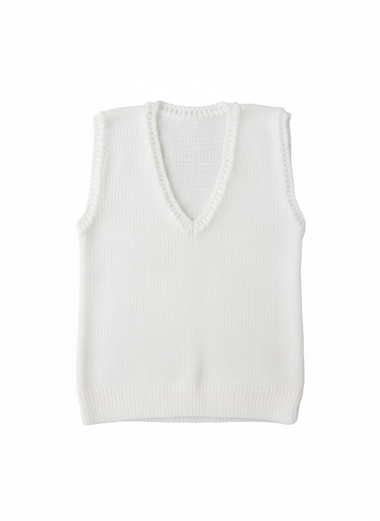 Newborn White Woolen Vest ,Comfortable Knitted Winter Wear Baby Winter Vest , Hand Knitted Soft Wool Sleeveless Sweater White Baby Vest for Winter , Cozy and Skin-Friendly Knitwear Knitted Baby Sweater Vest , Warm and Gentle Winter Outfit for Infants